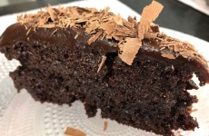 BOLO DE BRIGADEIRO MOLHADINHO IRRESISTÍVEL