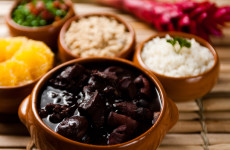 FEIJOADA RAPIDINHA COMO VOCE SEMPRE QUERIA APRENDER.